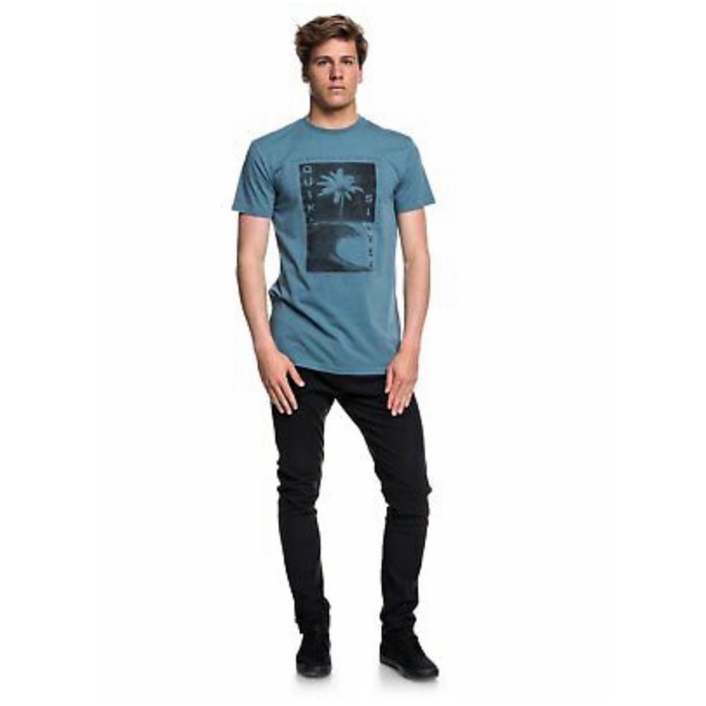 Quiksilver Destroyed Reality Tee Size Small Teal Blue Graphic Surfer NWT